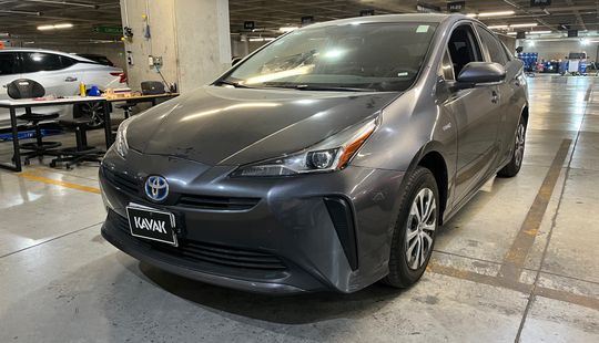 Toyota • Prius