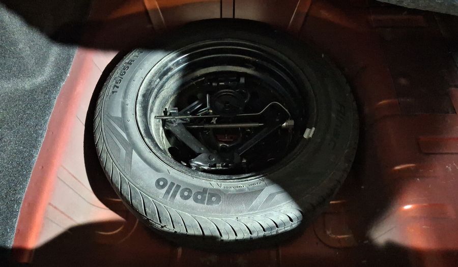 Ford Figo 1.5 FIGO IMPULSE A/A AT Sedan 2017