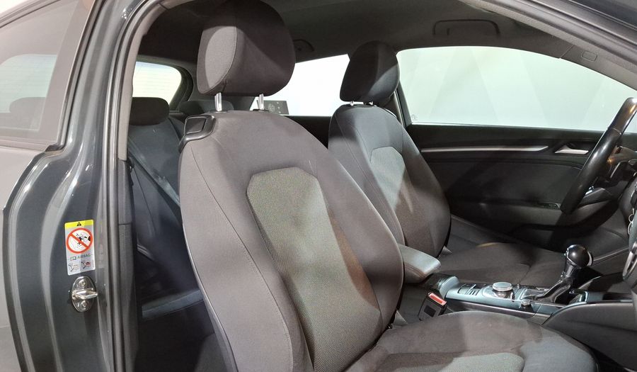 Audi A3 1.4 DYNAMIC S TRONIC Hatchback 2017