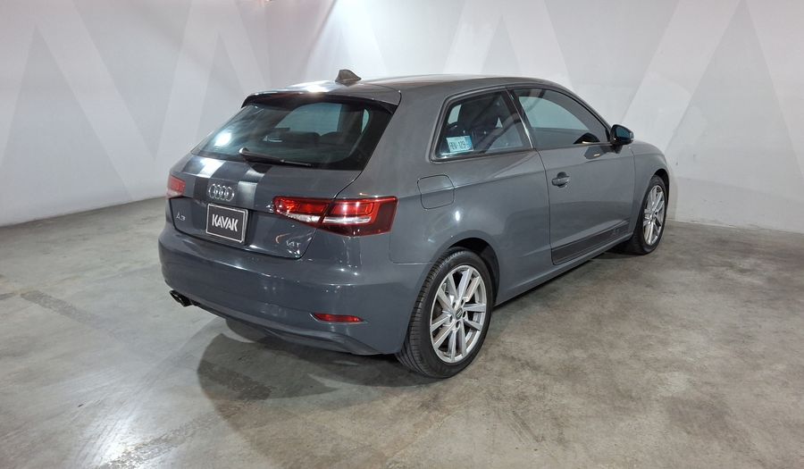 Audi A3 1.4 DYNAMIC S TRONIC Hatchback 2017
