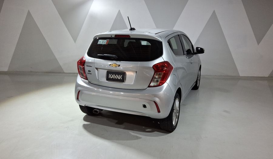 Chevrolet Spark 1.4 LTZ C MT Hatchback 2017