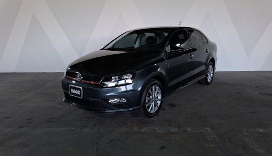 Volkswagen • Vento