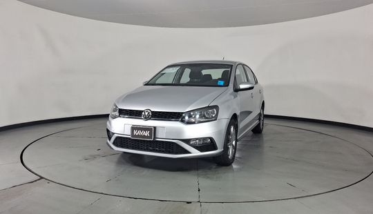 Volkswagen • Vento
