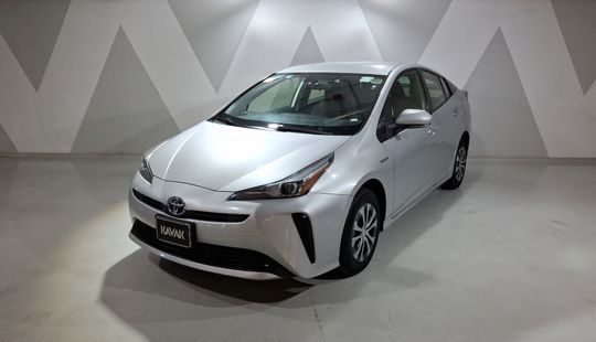 Toyota • Prius