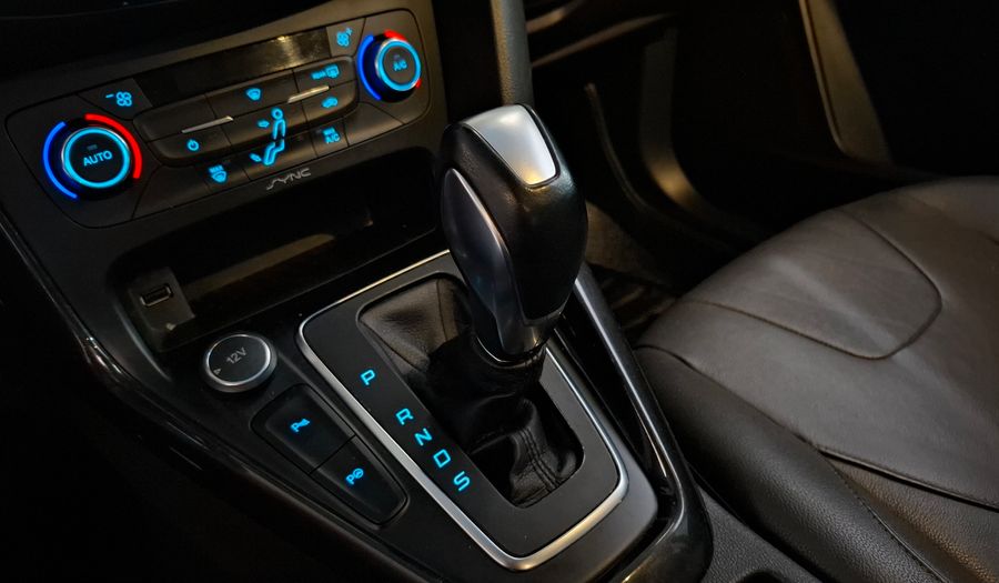 Ford Focus Iii 2.0 TITANIUM AT Hatchback 2017