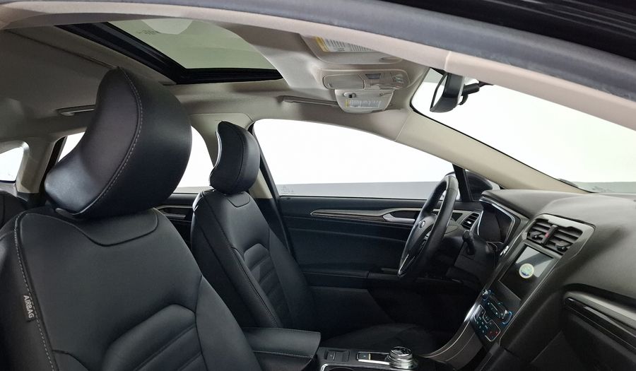 Ford Fusion 2.5 SE I4 NAV ADVANCE AT Sedan 2017