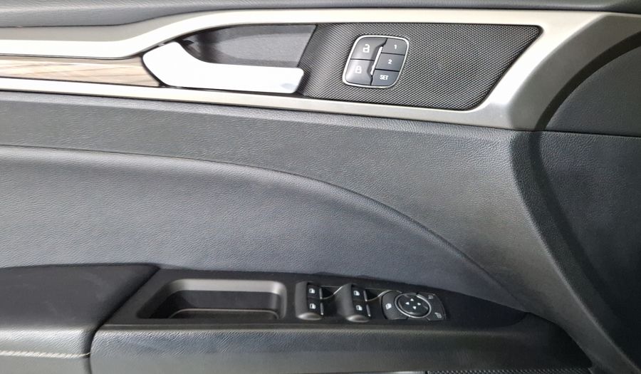 Ford Fusion 2.5 SE I4 NAV ADVANCE AT Sedan 2017