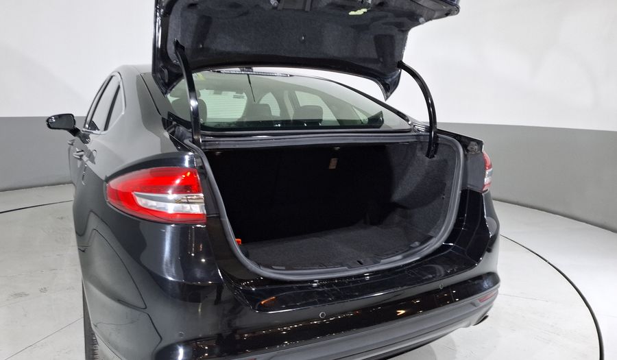 Ford Fusion 2.5 SE I4 NAV ADVANCE AT Sedan 2017