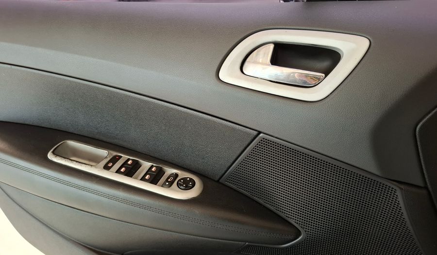 Peugeot 408 2.0 16V ALLURE+ Sedan 2011