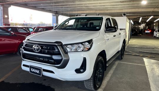 Toyota • Hilux