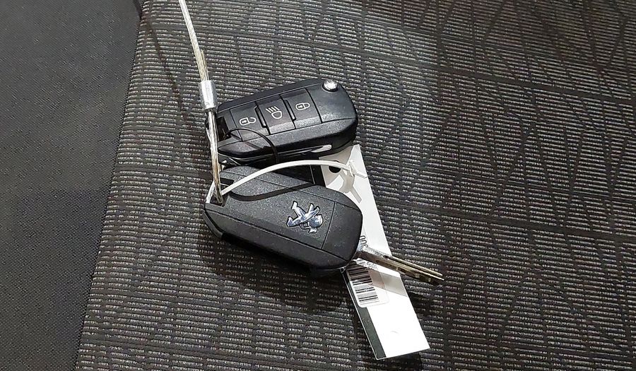 Peugeot 208 1.6 INCONCERT AUTO Hatchback 2019