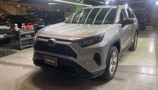 Toyota • RAV4