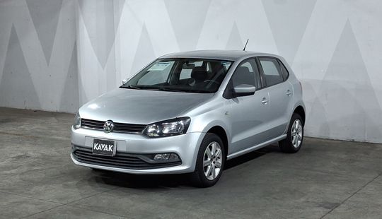Volkswagen • Polo