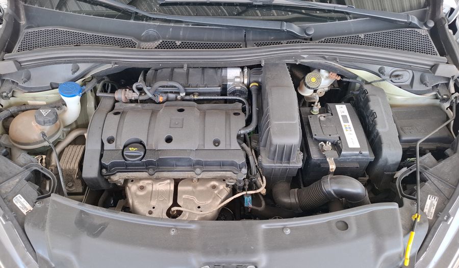 Peugeot 208 1.6 IN CONCERT Hatchback 2020