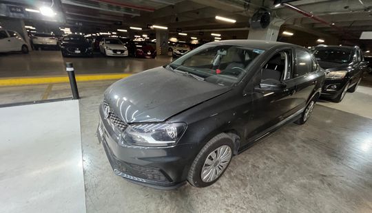 Volkswagen • Vento