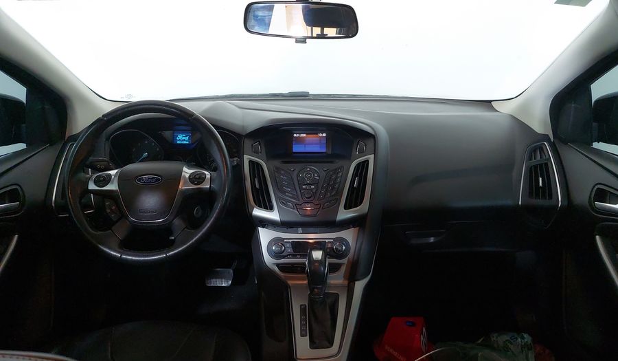 Ford Focus SE PLUS Hatchback 2015