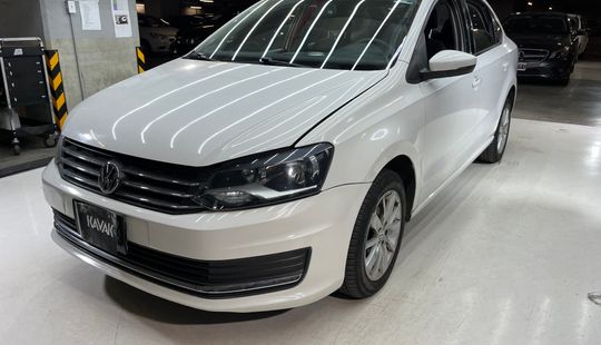 Volkswagen • Vento