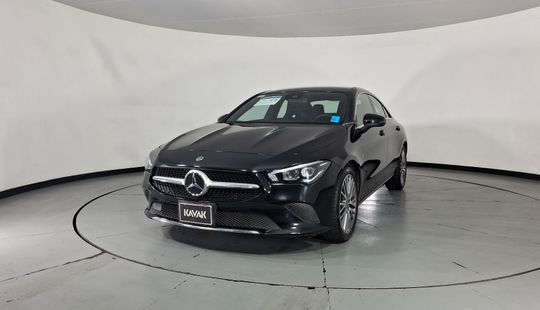 Mercedes Benz • Clase CLA