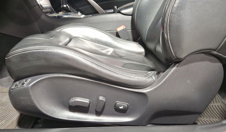 Infiniti G 3.7 AT Coupe 2012