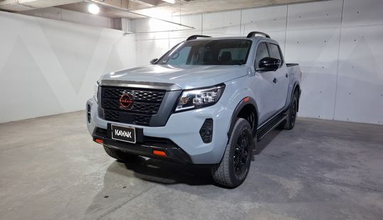 Nissan • Frontier