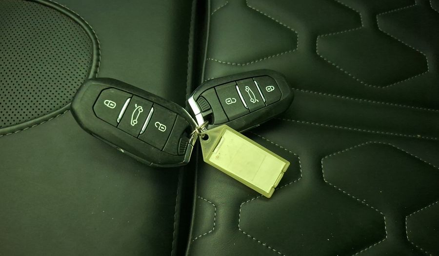 Peugeot 3008 1.6 HYBRID4 300 E-AUTO8 GT Suv 2022