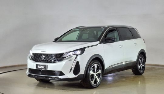 Peugeot • 5008