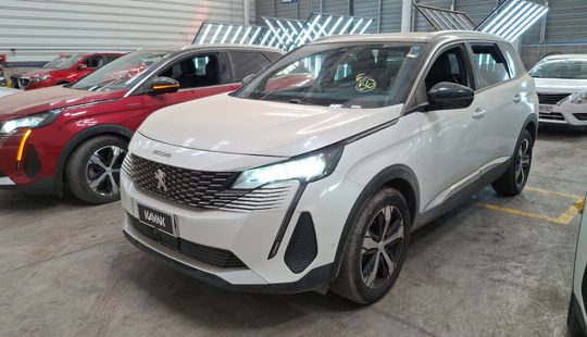 Peugeot • 5008