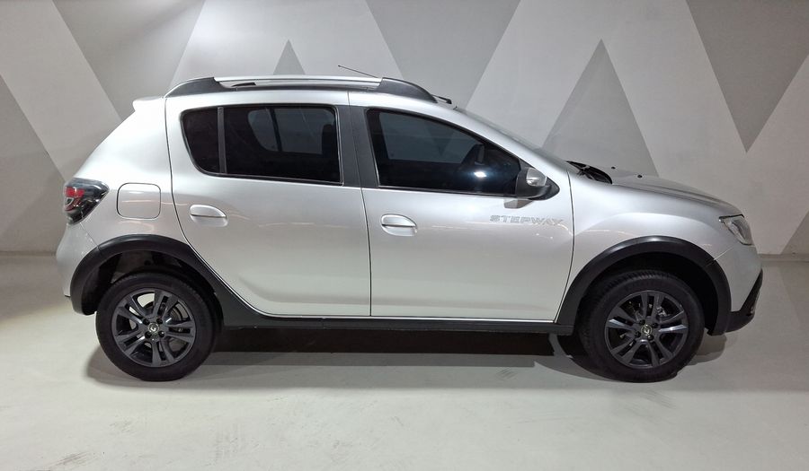 Renault Stepway 1.6 ZEN MT Hatchback 2023