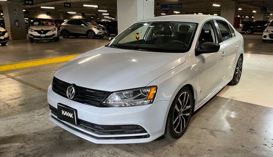 Volkswagen • Jetta