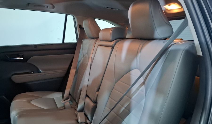Toyota Highlander 3.5 XLE AUTO Suv 2022