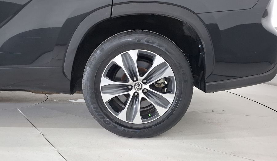 Toyota Highlander 3.5 XLE AUTO Suv 2022