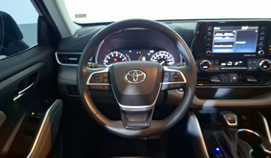Toyota Highlander 3.5 XLE AUTO Suv 2022