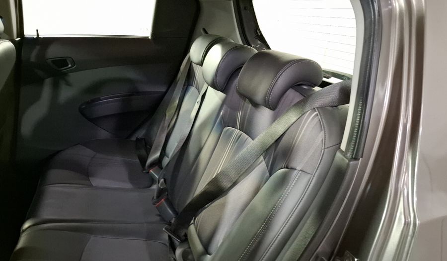 Chevrolet Spark 1.4 LTZ C MT Hatchback 2017