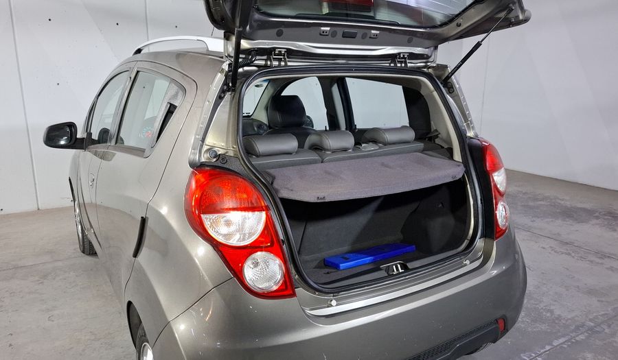 Chevrolet Spark 1.4 LTZ C MT Hatchback 2017