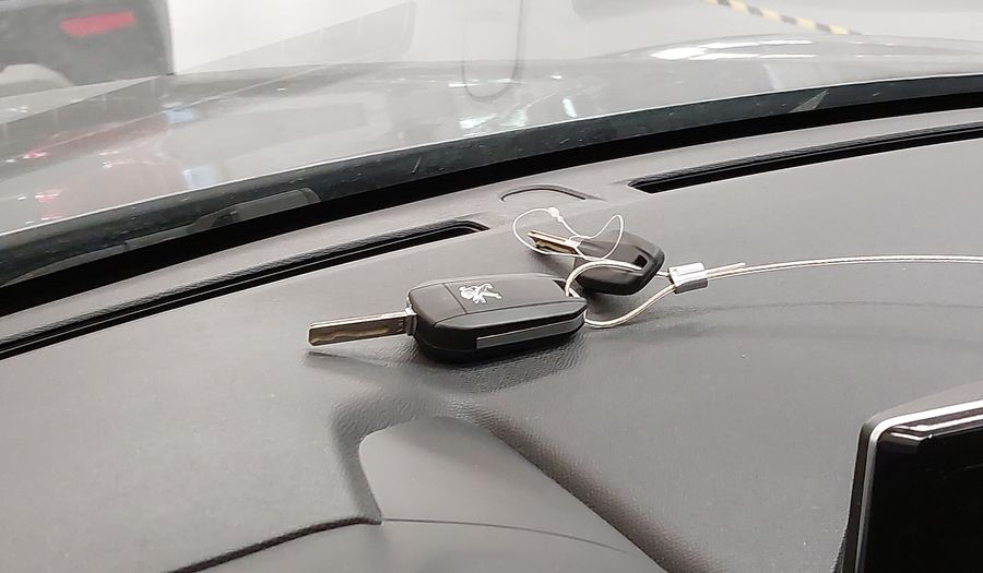 Peugeot 208 1.0 STYLE Hatchback 2023