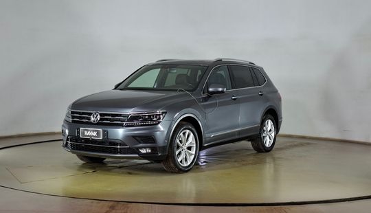 Volkswagen • Tiguan