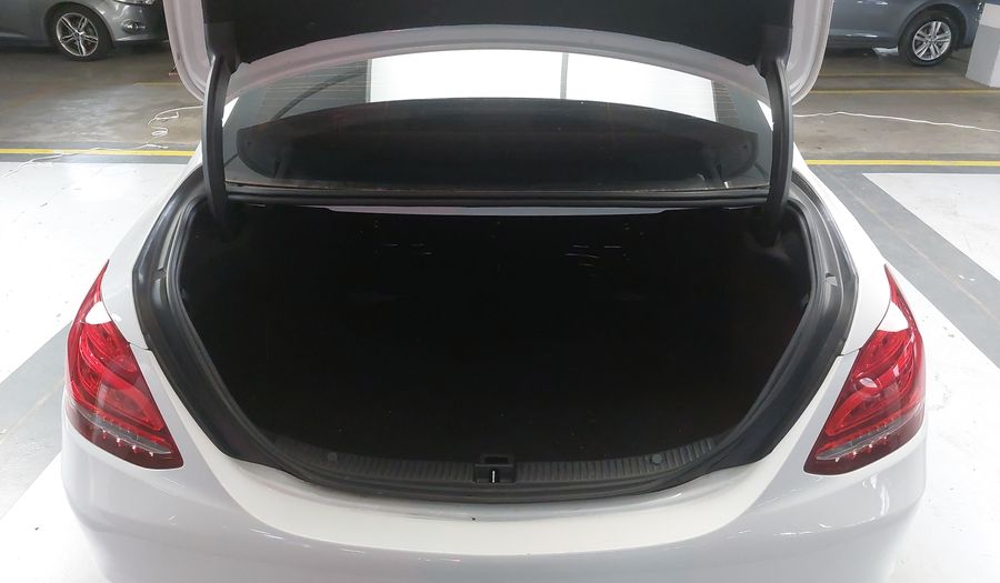 Mercedes Benz Classe C 1.6 FF 180 AVANTGARDE AUTO Sedan 2018