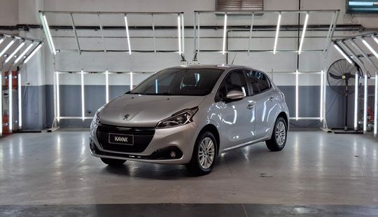 Peugeot • 208