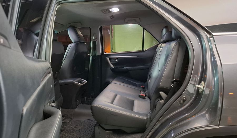 Toyota Sw4 2.8 TDI SRX 4WD Suv 2021