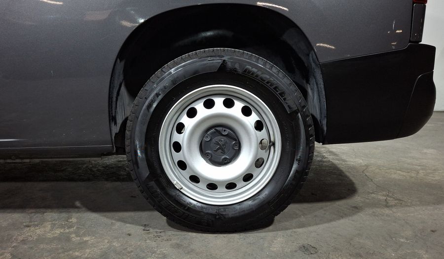 Peugeot Partner 1.2 PURETECH MAXI PACK Van 2024