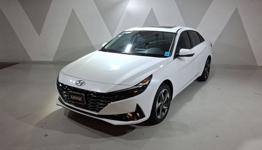 Hyundai • Elantra