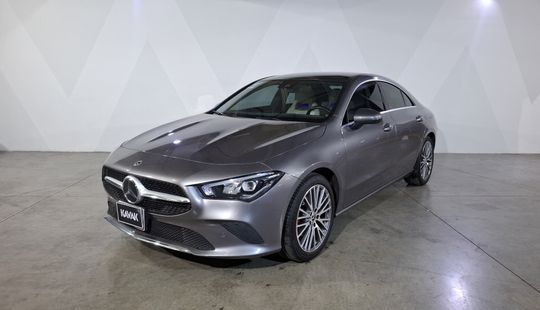 Mercedes Benz • Clase CLA