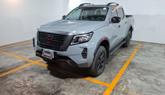 Nissan • Frontier