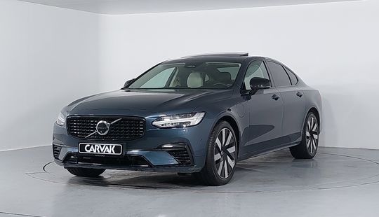 Volvo • S90