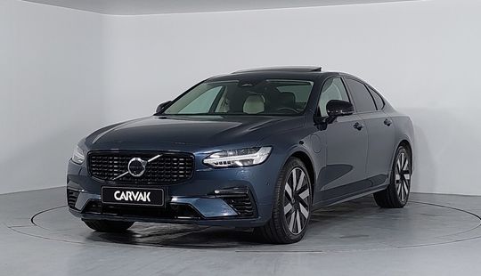 Volvo • S90