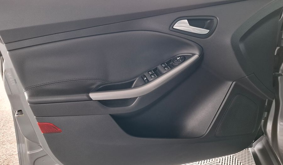 Ford Focus Iii 2.0 SE Hatchback 2014