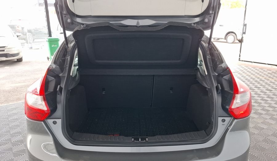 Ford Focus Iii 2.0 SE Hatchback 2014