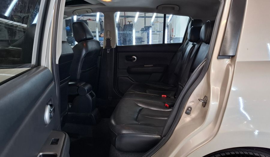 Nissan Tiida 1.8 TEKNA Hatchback 2011