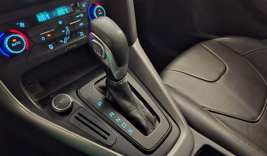 Ford Focus Iii 2.0 SE AT Hatchback 2018