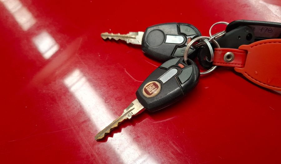 Fiat Uno 1.4 8V ATTRACTIVE 5P Hatchback 2012